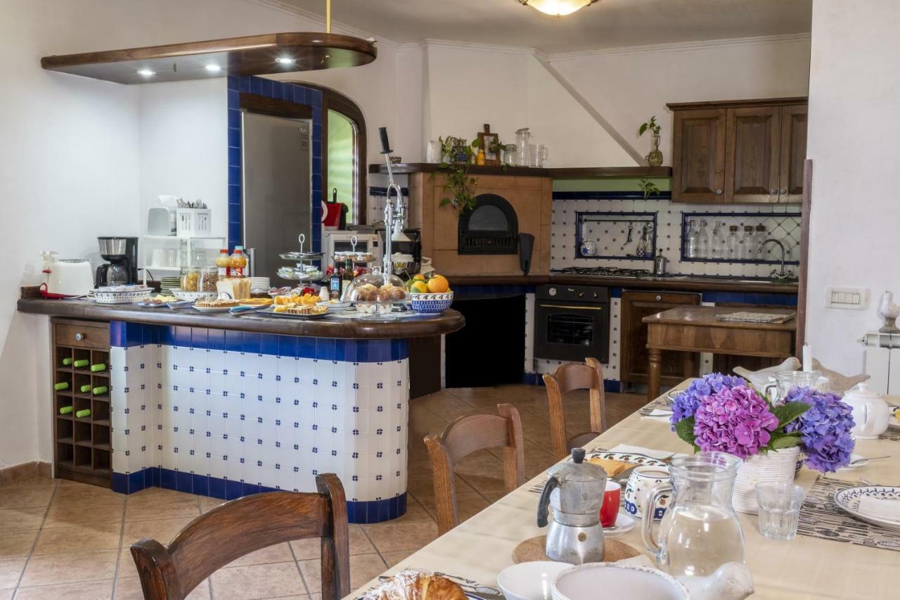 Alojamento de Acomodação e Pequeno-almoço Monica Sorrento